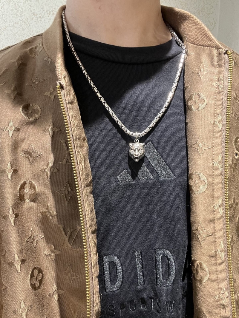 Gvc*1 necklaces